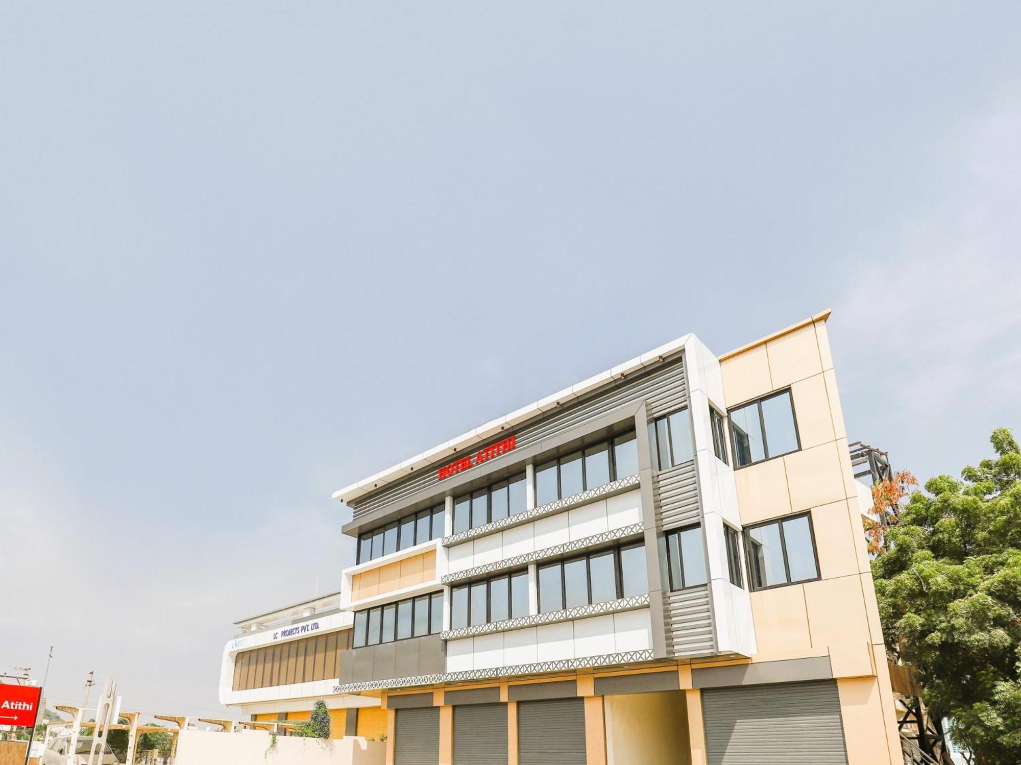 Stayguru Hotel Atithi Bhuj Exterior photo
